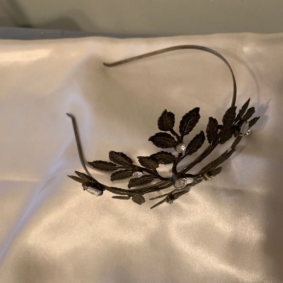 Classic Jeweled leafs headband - Picture 5 of 5